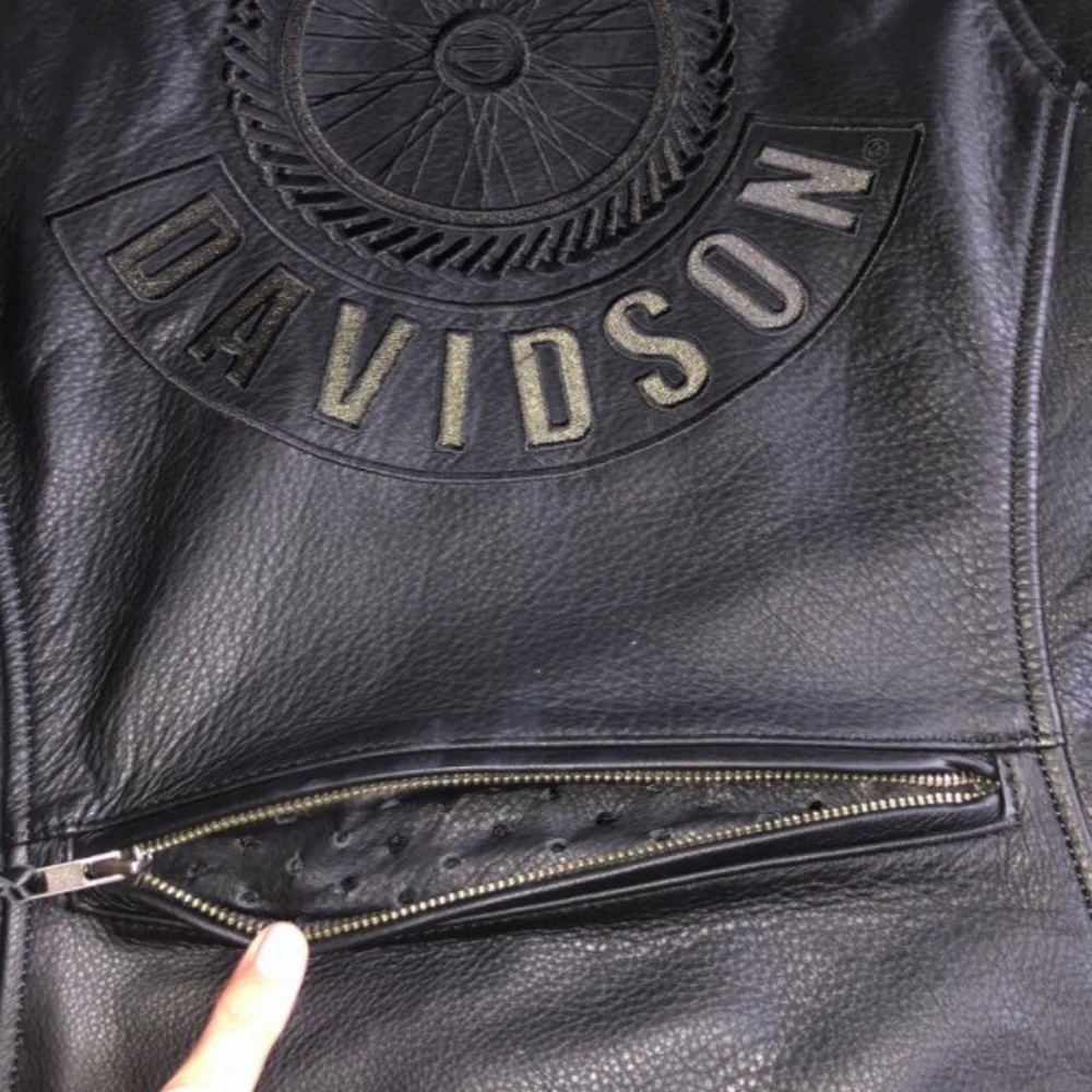 Like New! Harley-Davidson Women’s Leather Jacket - Picture 8 of 8